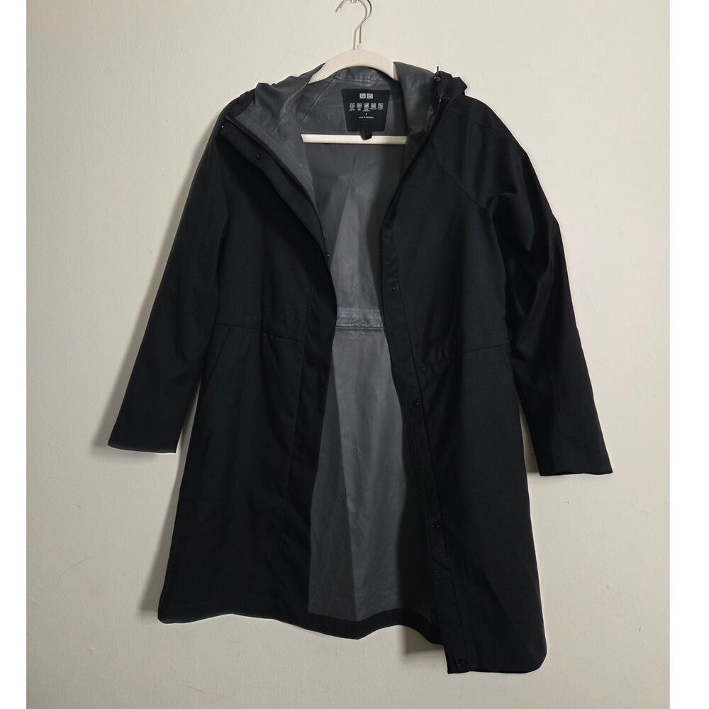 Uniqlo BLOCKTECH Half Rain Coat